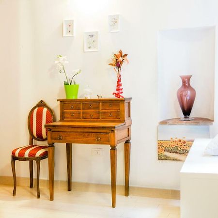 Art Apartment Vicolo Del Panico Florenţa Exterior foto